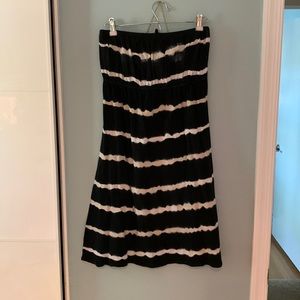Hard tail strapless dress size M with built in bra